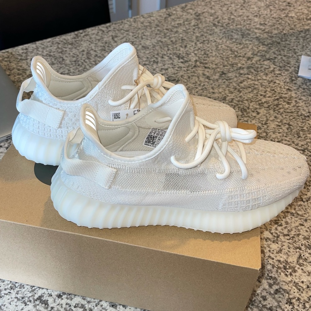 Yeezy 350 VR brand new